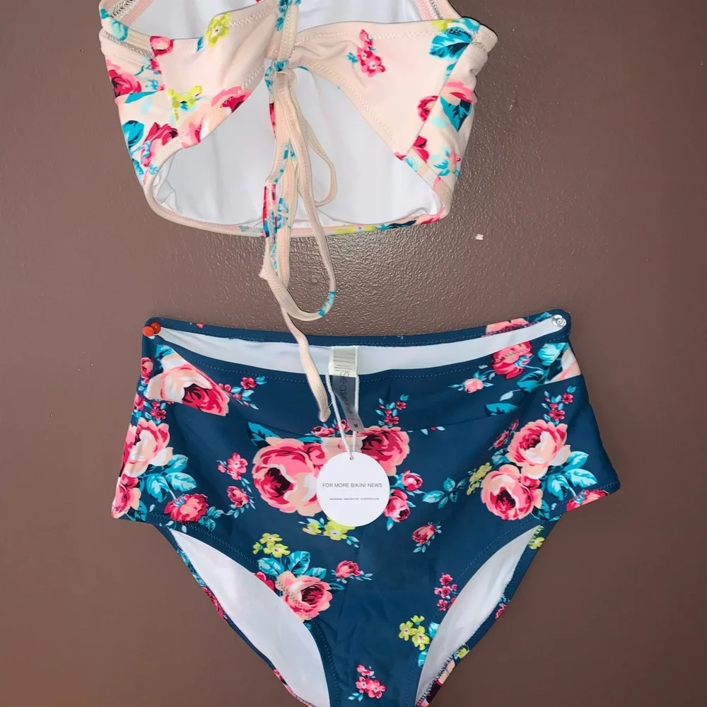 SEASELFIE Swim Suit - Picture 5 of 7